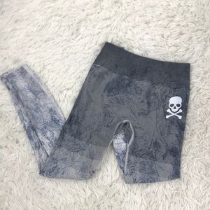 Lululemon Ebb to Train Tight *Wash White / Black / Luna